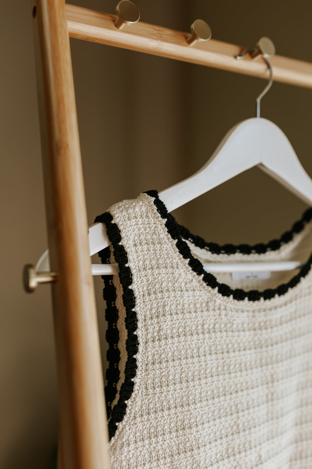 Women's Sleeveless Crochet Knit Top - Ivory